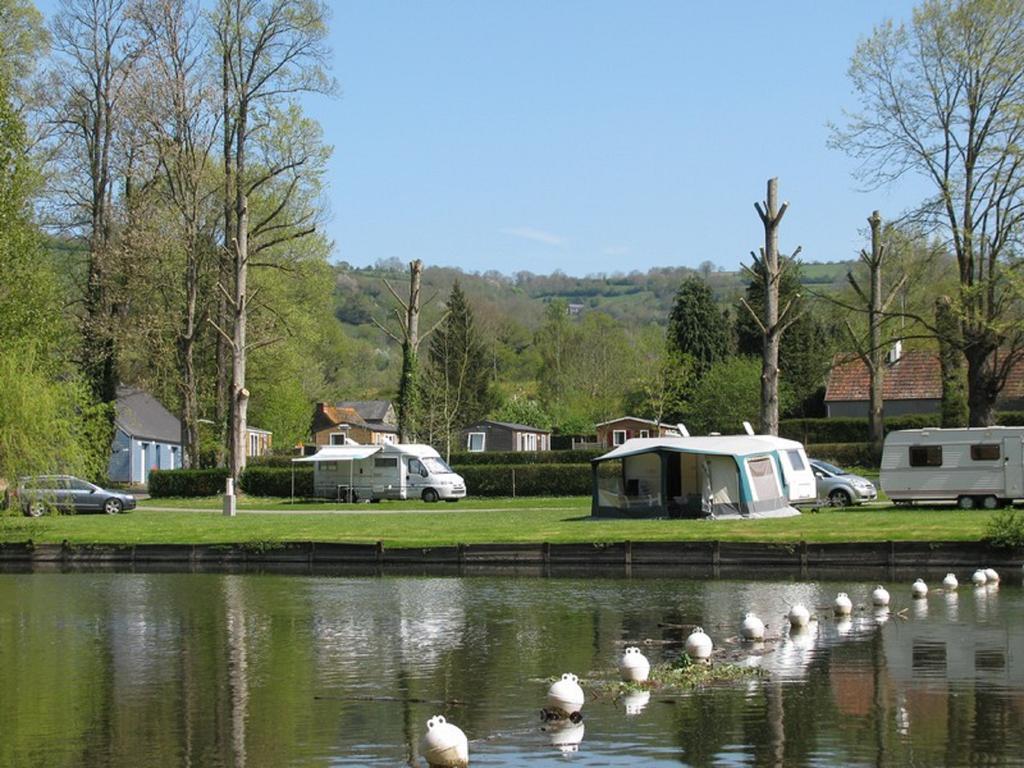 Camping Des Rochers Des Parcs Clécy Dış mekan fotoğraf